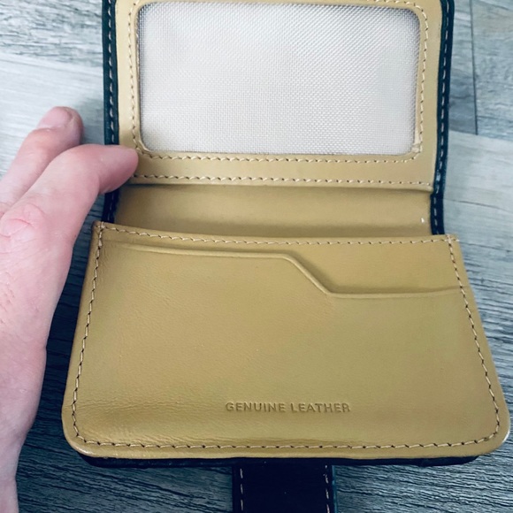 Liz Claiborne Leather Black Gold Wallet - Picture 6 of 11